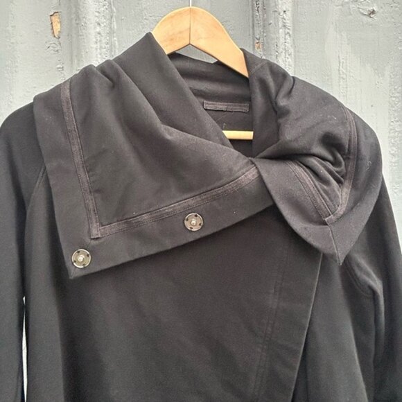 Lululemon black Savasana Wrap Sweater, size 6 - Picture 6 of 10